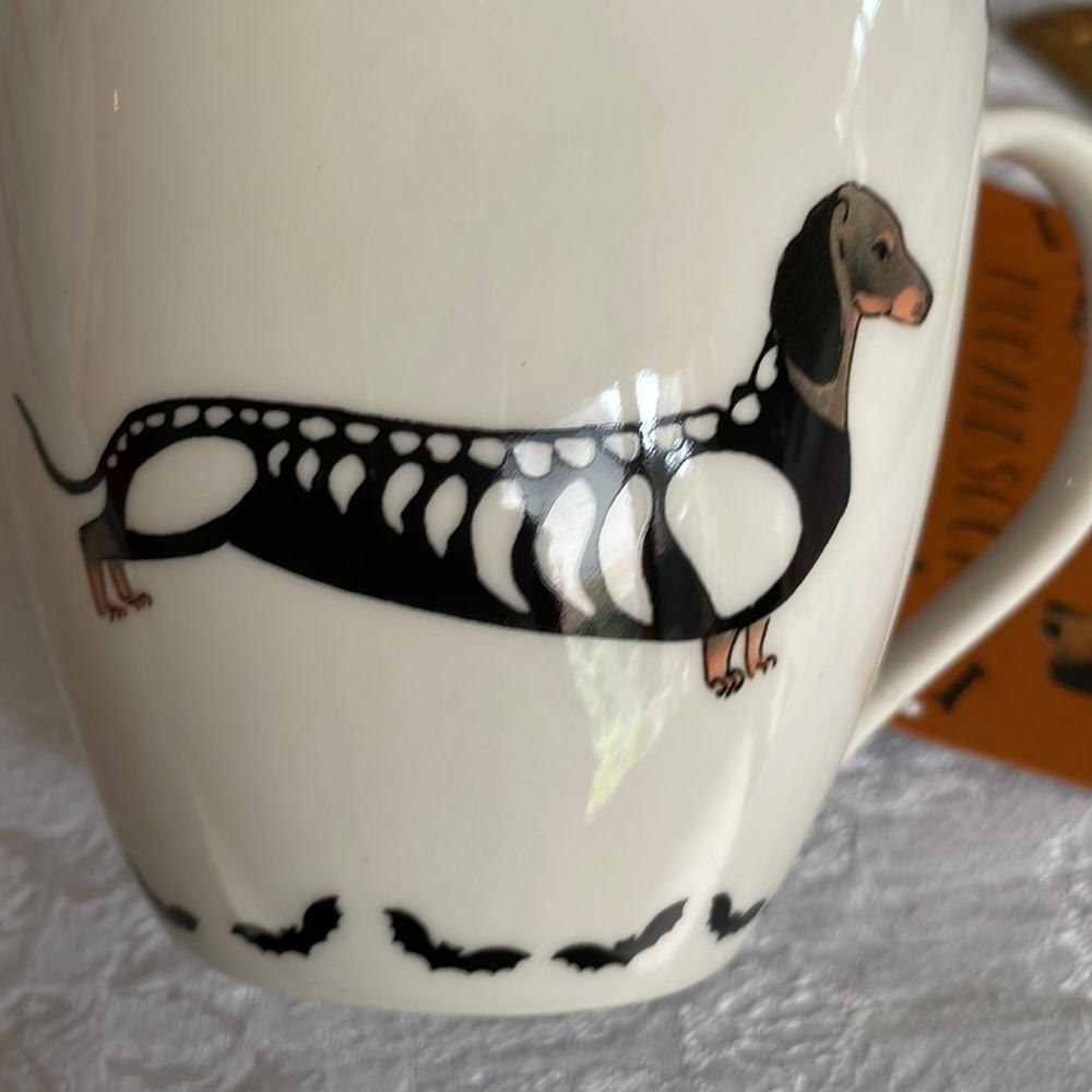 Dachshund Halloween mug with socks - Picture 5 of 9